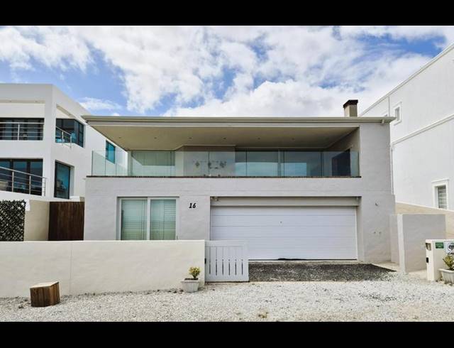 4 BEDROOM HOUSE FOR SALE IN PERLEMOENBAAI